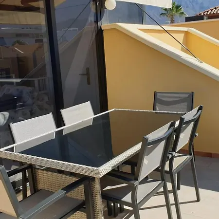 апартаменты, 2 уровня, 3 спальни, до 6 человек, El Duque, Costa Adeje. Costa Adeje (Tenerife)
