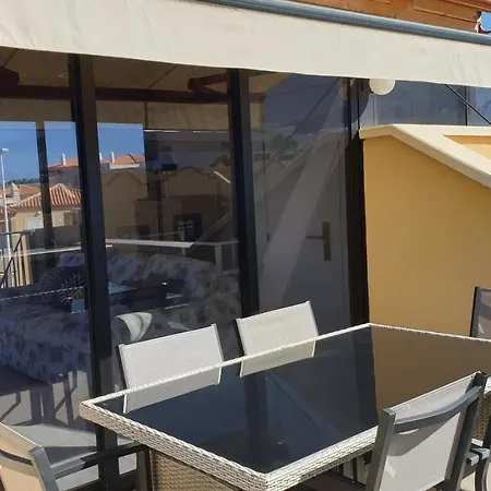апартаменты, 2 уровня, 3 спальни, до 6 человек, El Duque, Costa Adeje. Apartment *