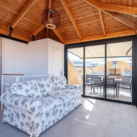 апартаменты, 2 уровня, 3 спальни, до 6 человек, El Duque, Costa Adeje. Apartment *
