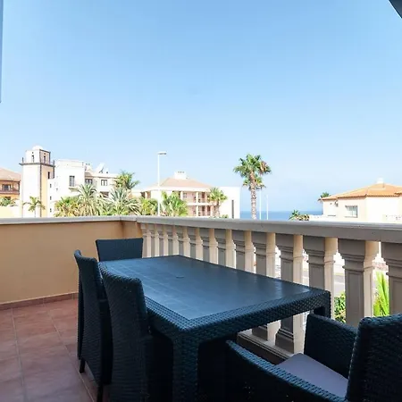 アパート апартаменты, 2 уровня, 3 спальни, до 6 человек, El Duque, Costa Adeje. アデヘ
