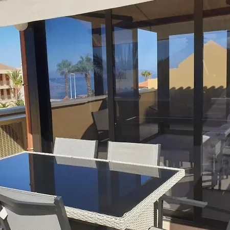 апартаменты, 2 уровня, 3 спальни, до 6 человек, El Duque, Costa Adeje. アパート *