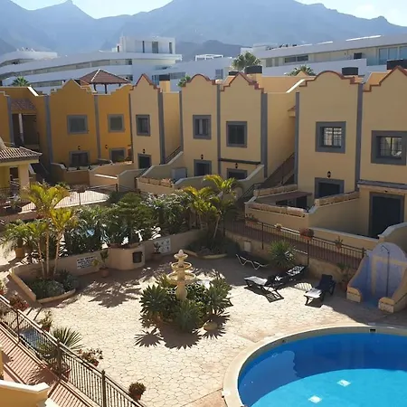 апартаменты, 2 уровня, 3 спальни, до 6 человек, El Duque, Costa Adeje. * アデヘ