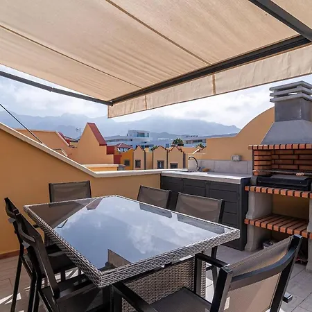 апартаменты, 2 уровня, 3 спальни, до 6 человек, El Duque, Costa Adeje. Lägenhet *