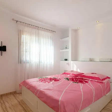 Lägenhet апартаменты, 2 уровня, 3 спальни, до 6 человек, El Duque, Costa Adeje.